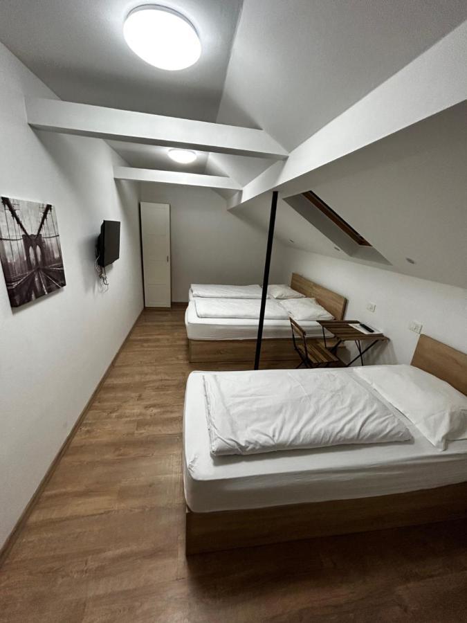 Sobe Zimmer Frei Pozsega Kültér fotó