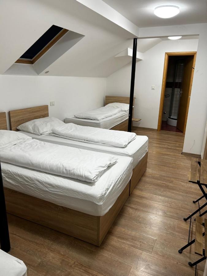 Sobe Zimmer Frei Pozsega Kültér fotó