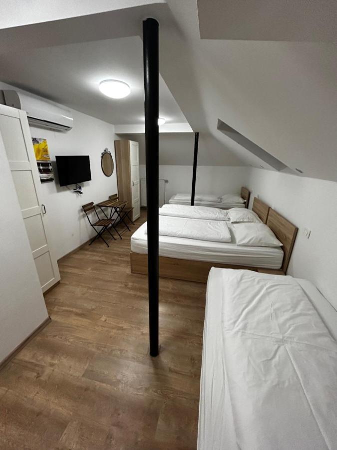 Sobe Zimmer Frei Pozsega Kültér fotó
