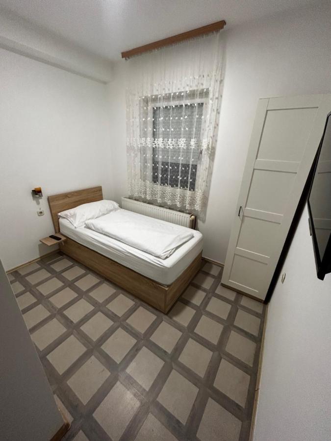 Sobe Zimmer Frei Pozsega Kültér fotó