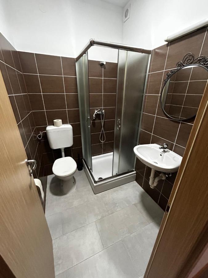 Sobe Zimmer Frei Pozsega Kültér fotó