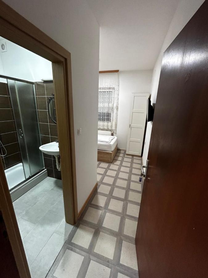 Sobe Zimmer Frei Pozsega Kültér fotó
