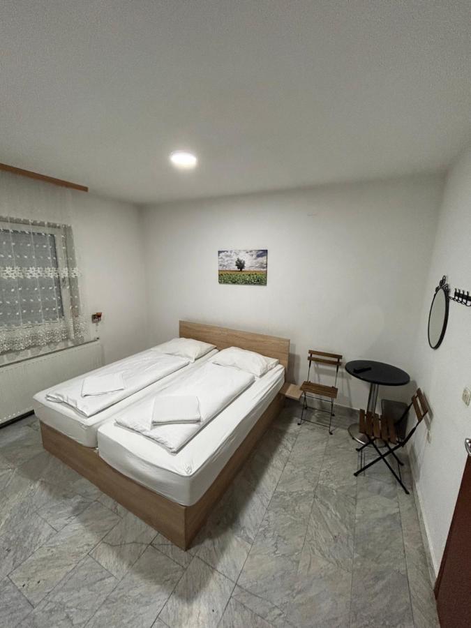 Sobe Zimmer Frei Pozsega Kültér fotó
