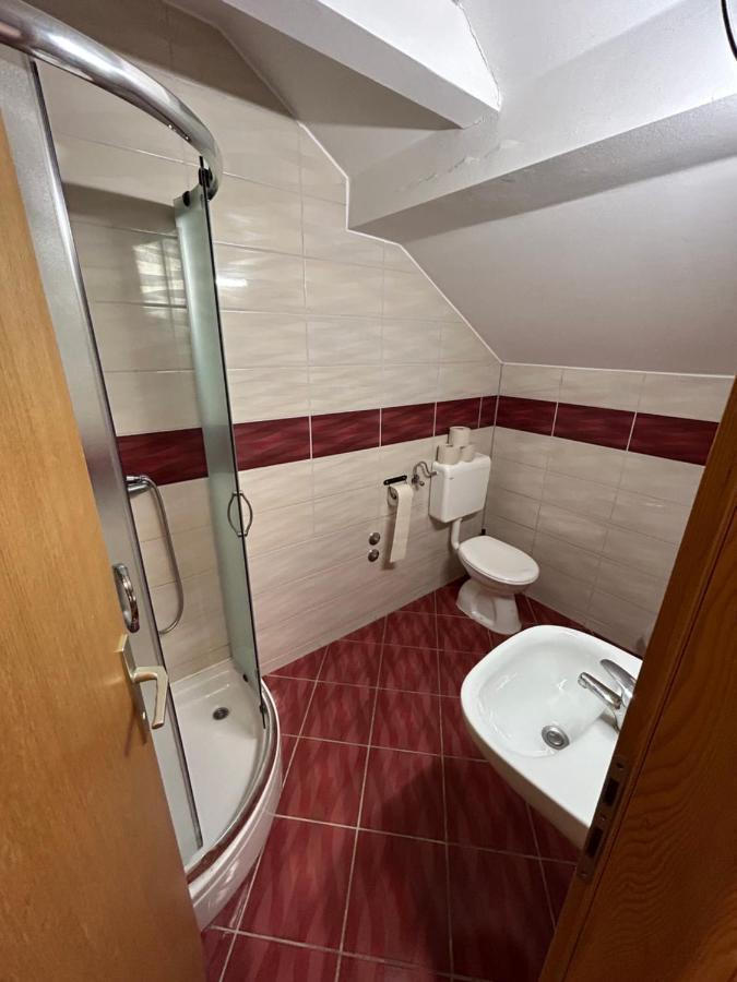Sobe Zimmer Frei Pozsega Kültér fotó