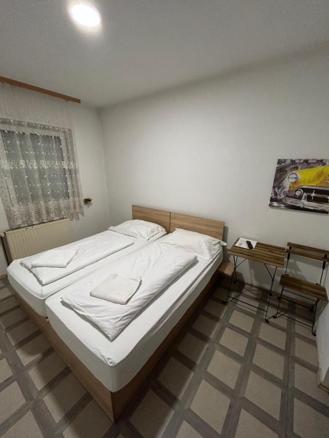 Sobe Zimmer Frei Pozsega Kültér fotó