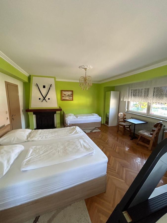 Sobe Zimmer Frei Pozsega Kültér fotó