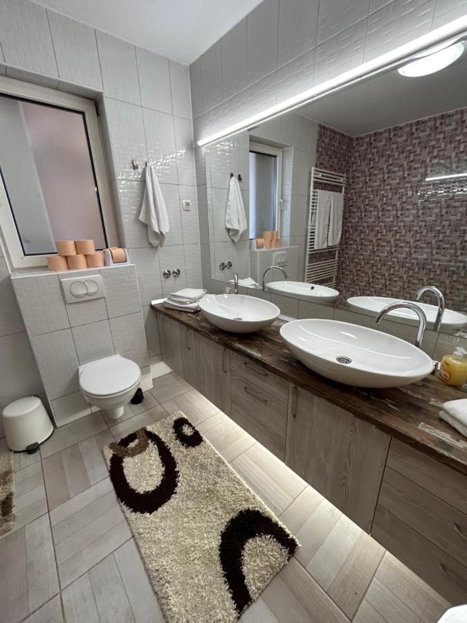 Sobe Zimmer Frei Pozsega Kültér fotó