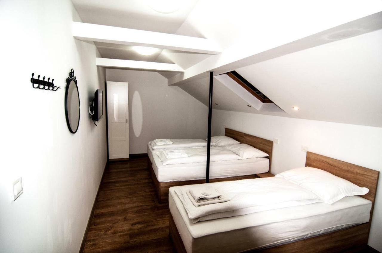 Sobe Zimmer Frei Pozsega Kültér fotó