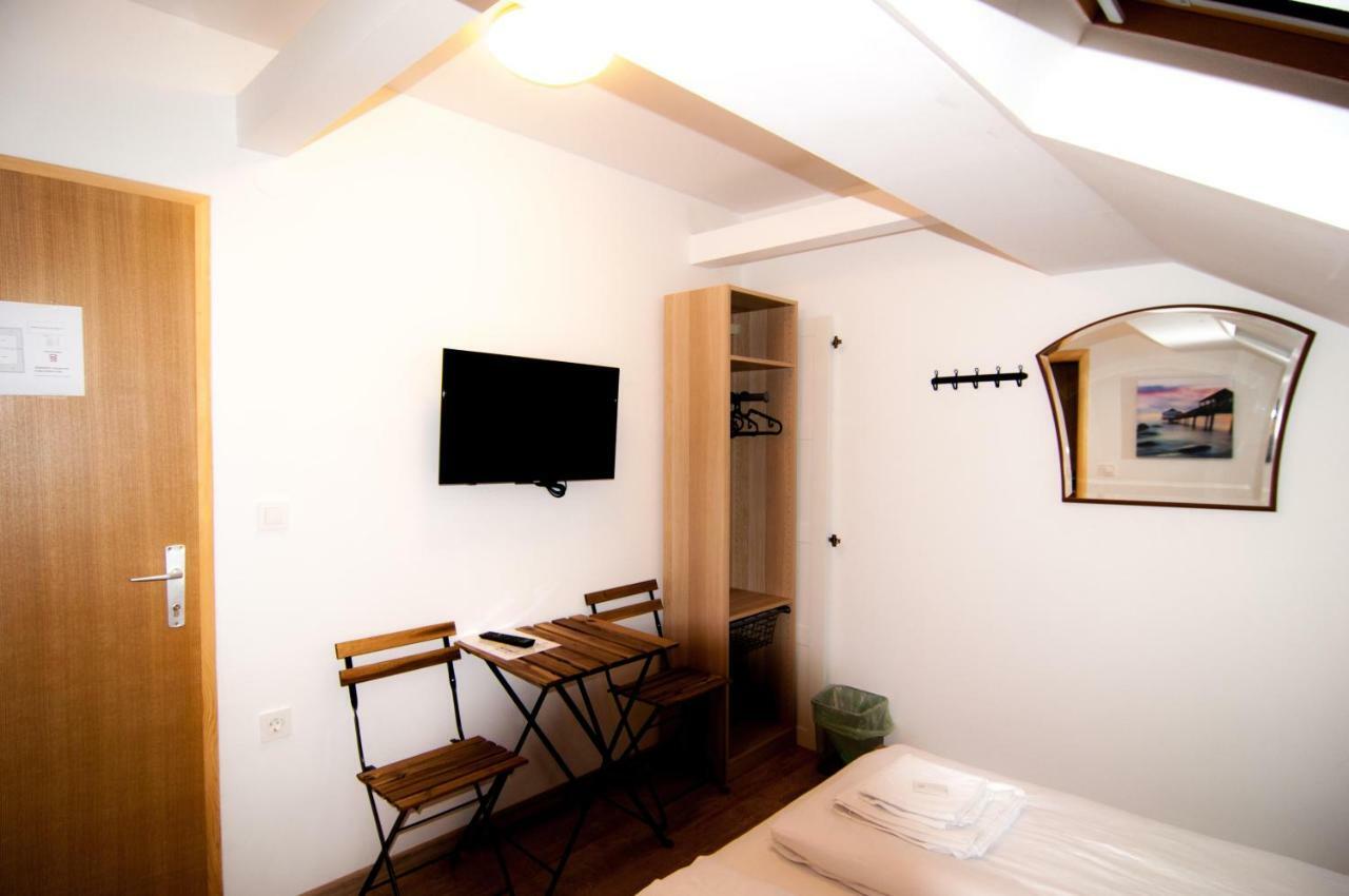Sobe Zimmer Frei Pozsega Kültér fotó